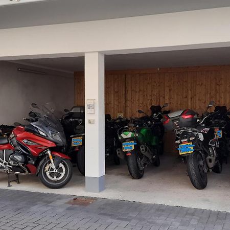 Ettringen  Gaestehaus Am Hochsimmer מראה חיצוני תמונה