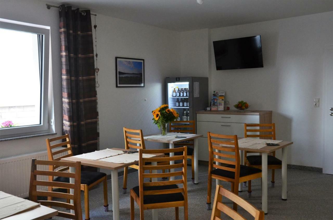 Ettringen  Gaestehaus Am Hochsimmer מראה חיצוני תמונה